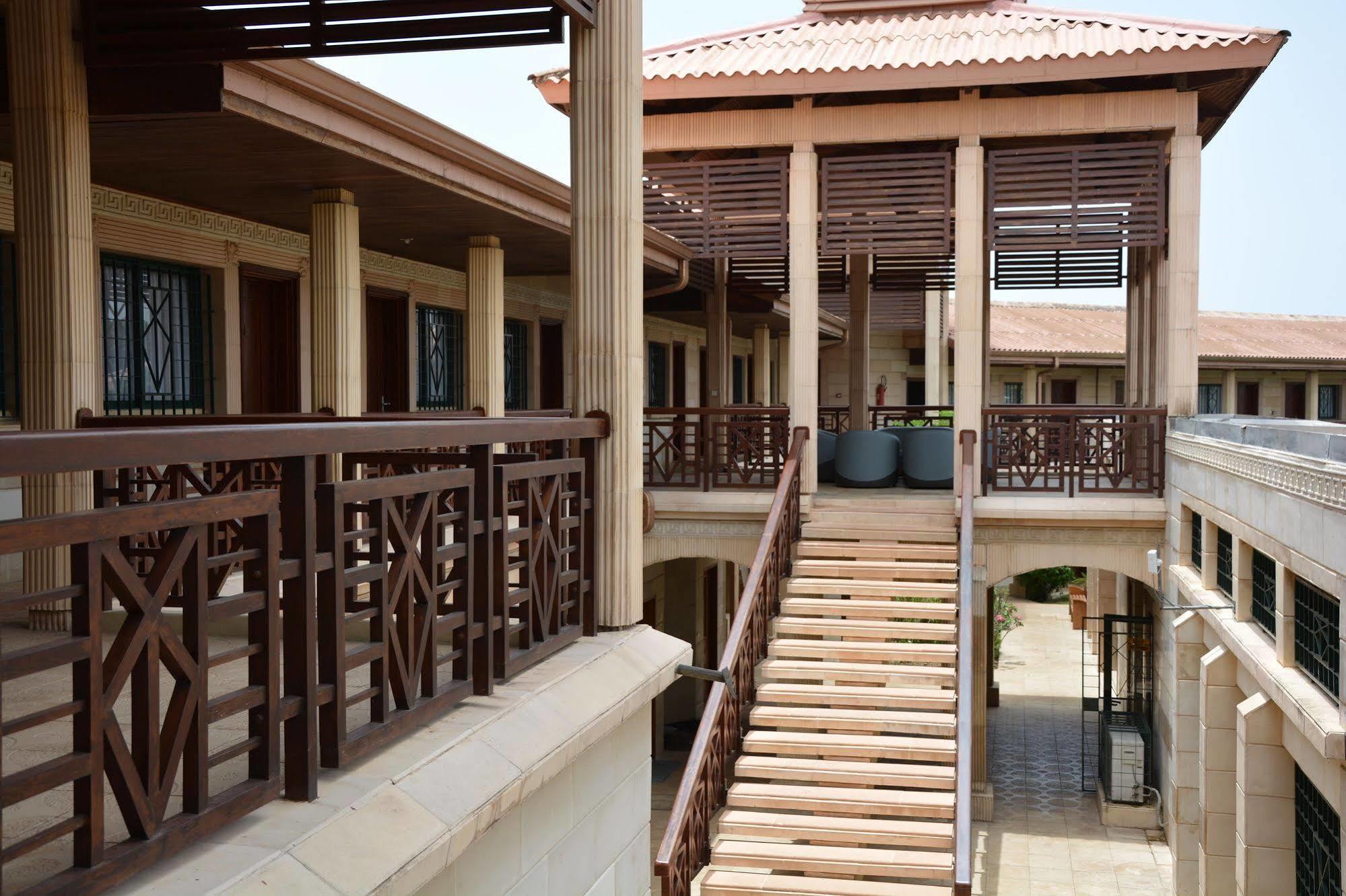 Hotel Sol Beni Abidjan Exterior photo